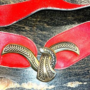 MAGID vintage Red LEATHER HOOK BELT big golden buckle ornate pirate punk 90s MED